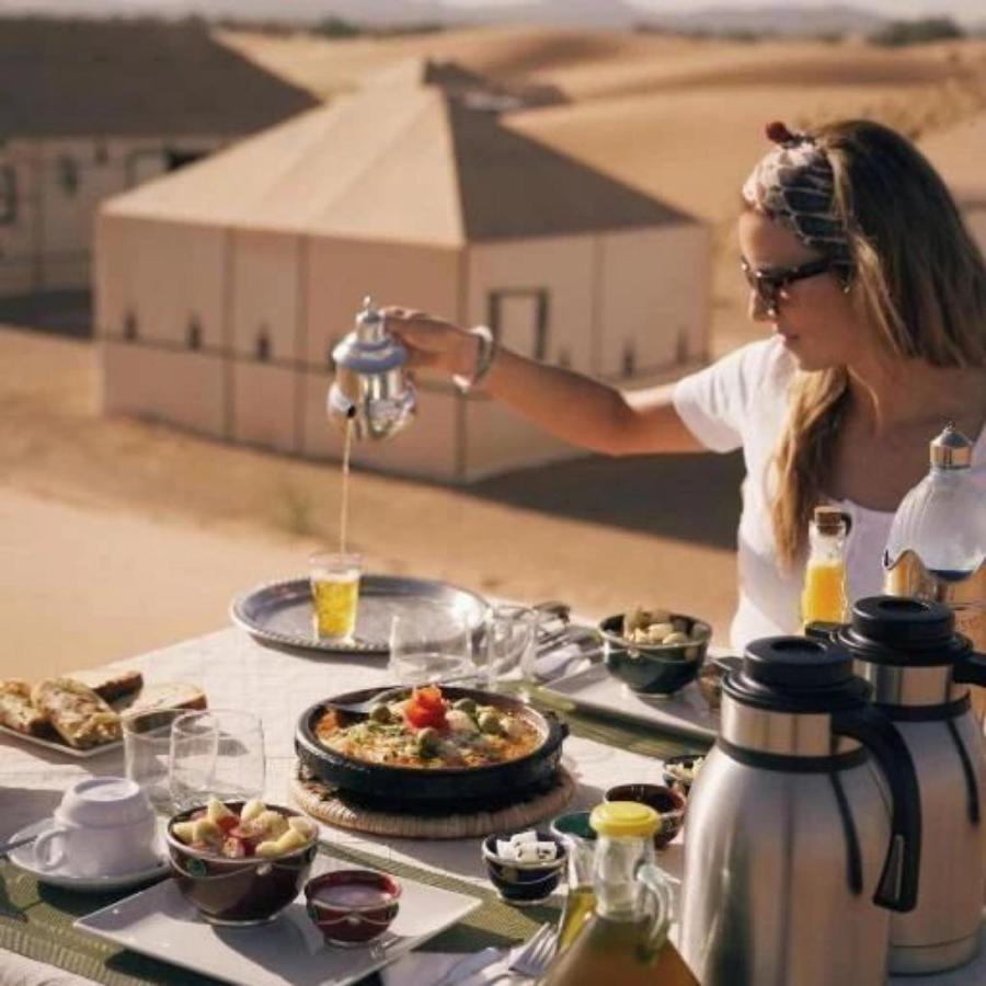 Overnight Luxury Camp Merzouga Bagian luar foto