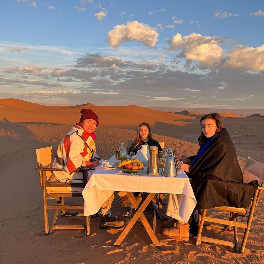Overnight Luxury Camp Merzouga Bagian luar foto